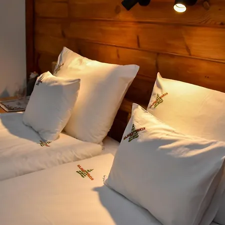 Πανσιόν Rajska Vrata 3*