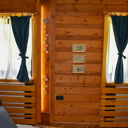 Rajska Vrata Τζαχορίνα