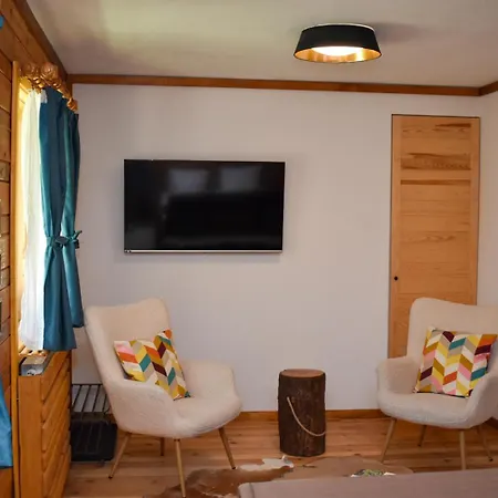 Πανσιόν Rajska Vrata Τζαχορίνα